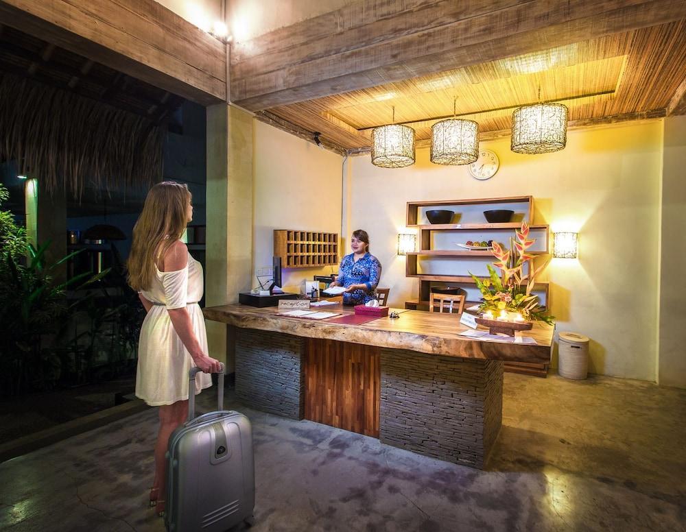 Ecosfera & Hotel 3*