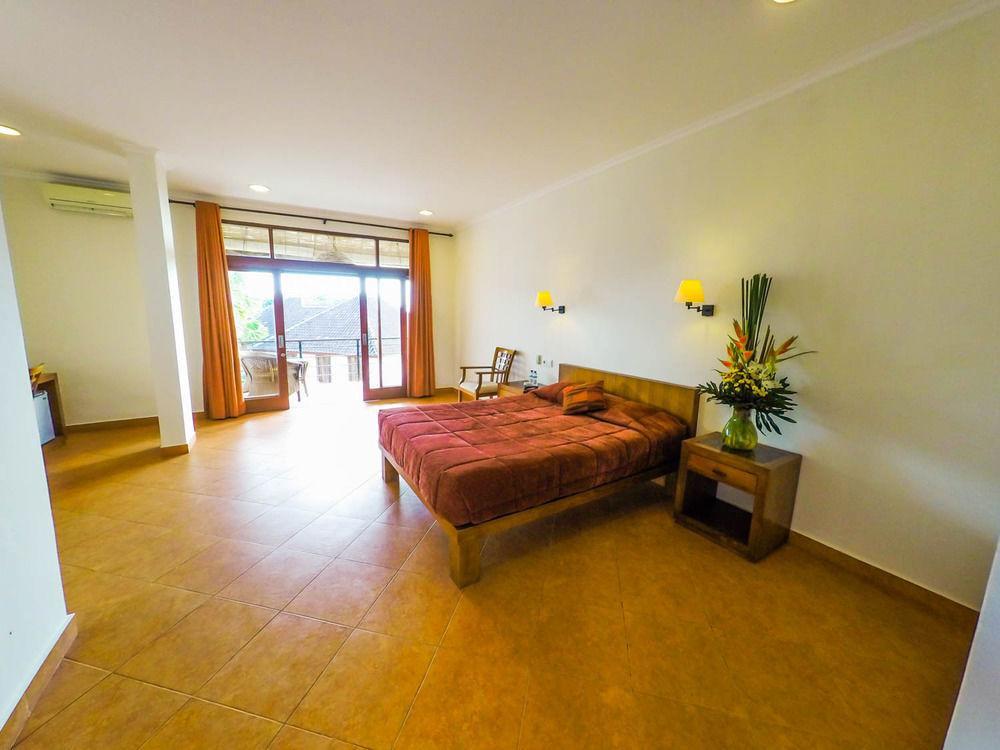 Ecosfera & Hotel