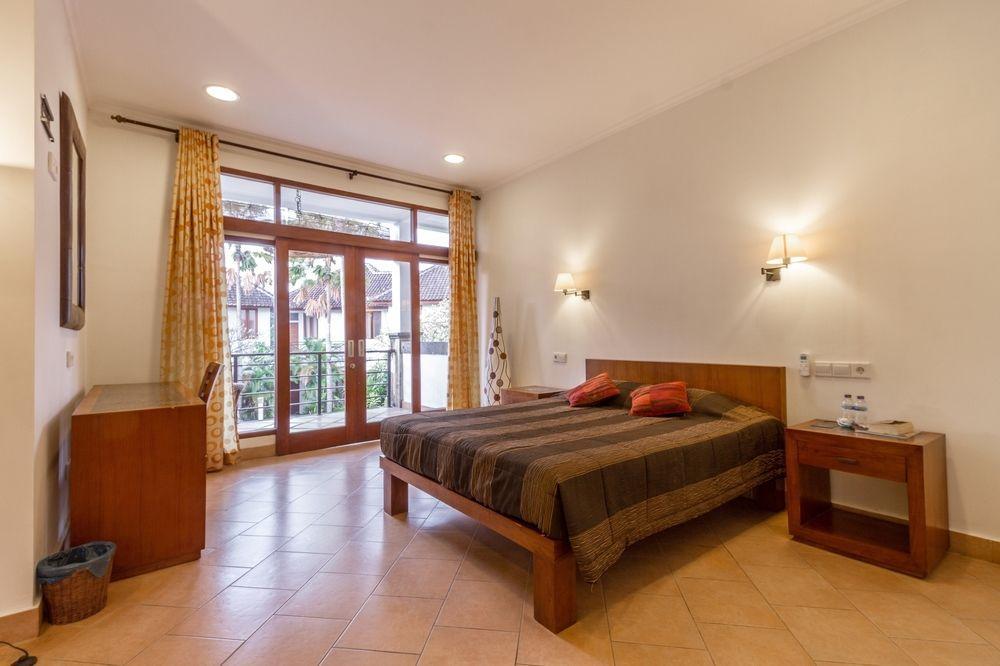 Ecosfera & Hotel